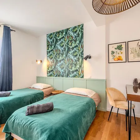Maison 8 Pers Plein Centre Holiday home *